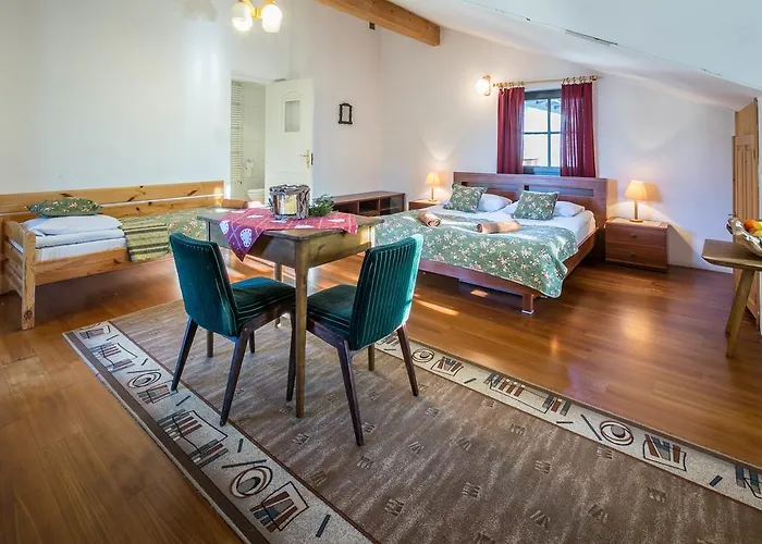 住宿加早餐酒店 Alpina 3*