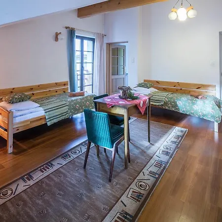 Alpina Bed & Breakfast 3*