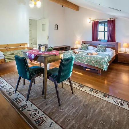 Bed & Breakfast Alpina 3*