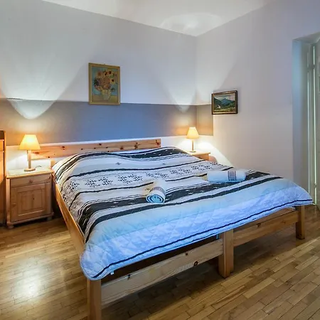 Alpina Bed & Breakfast 3*