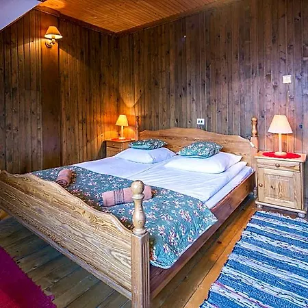 Alpina Bed and Breakfast 3*