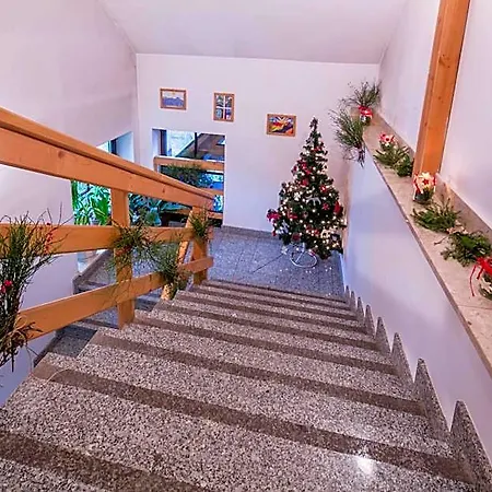 Bed and Breakfast Alpina 3*