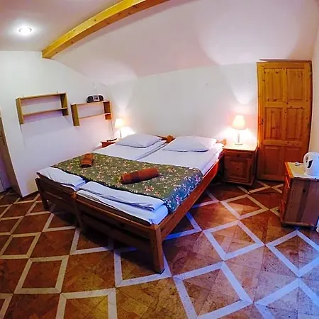 Alpina Bed and Breakfast 3*