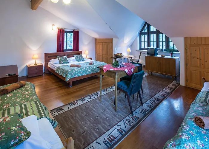 Alpina לינה וארוחת בוקר